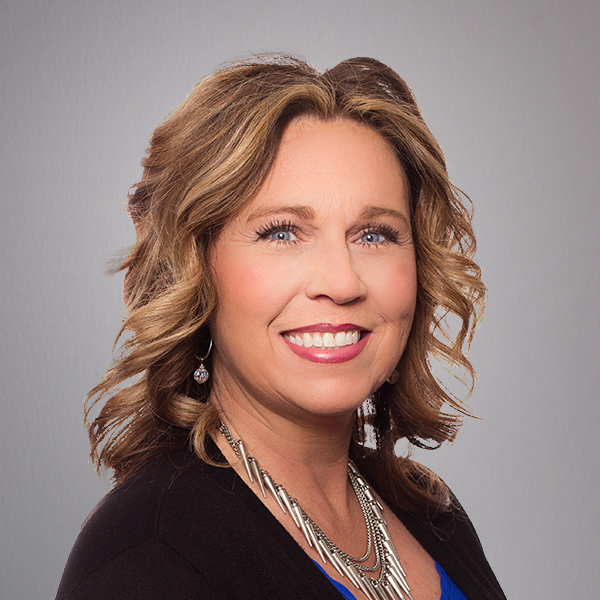 Headshot Stephanie Sweet.