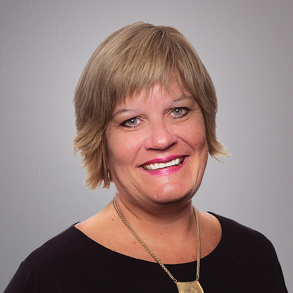 Headshot Mary Murray.