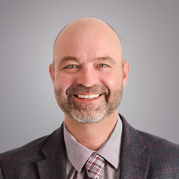 Headshot Scott Brekke.