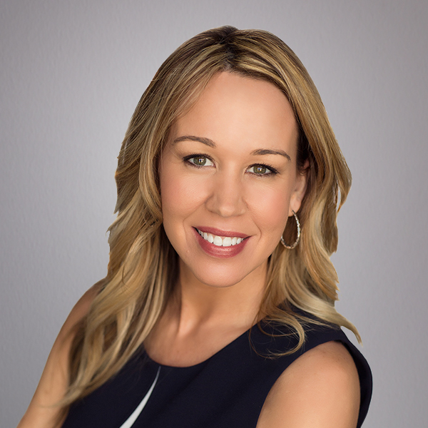 Headshot Stefanie Johnston.